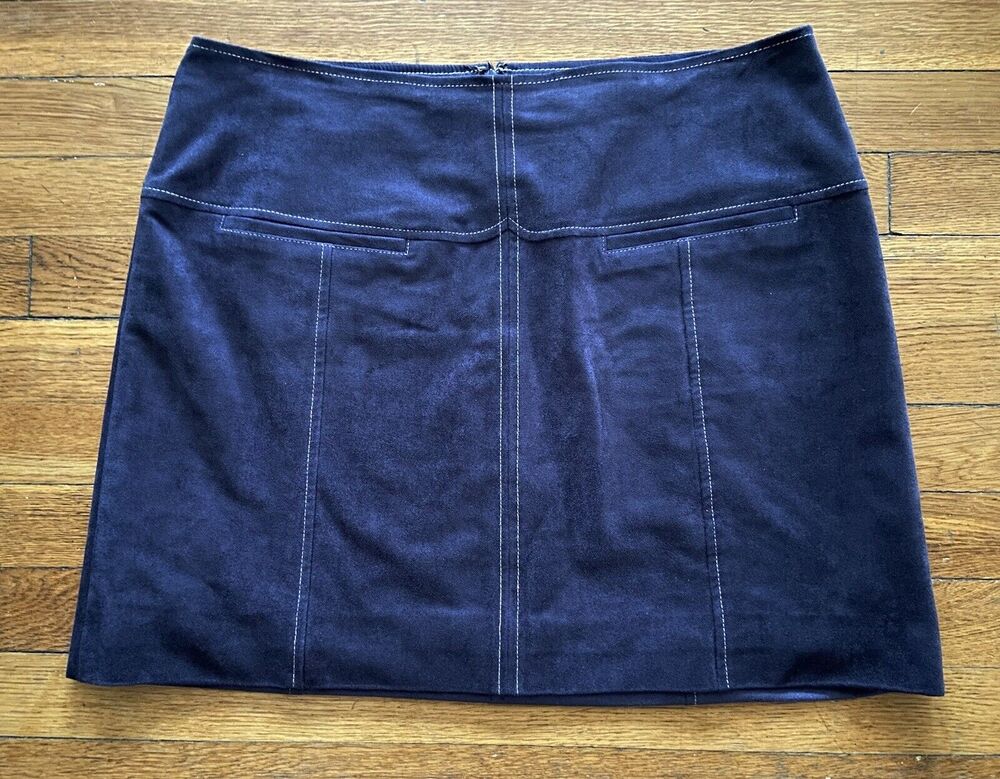 BCBG MAXAZRIA Faux Suede Navy Blue Mini Skirt sz L